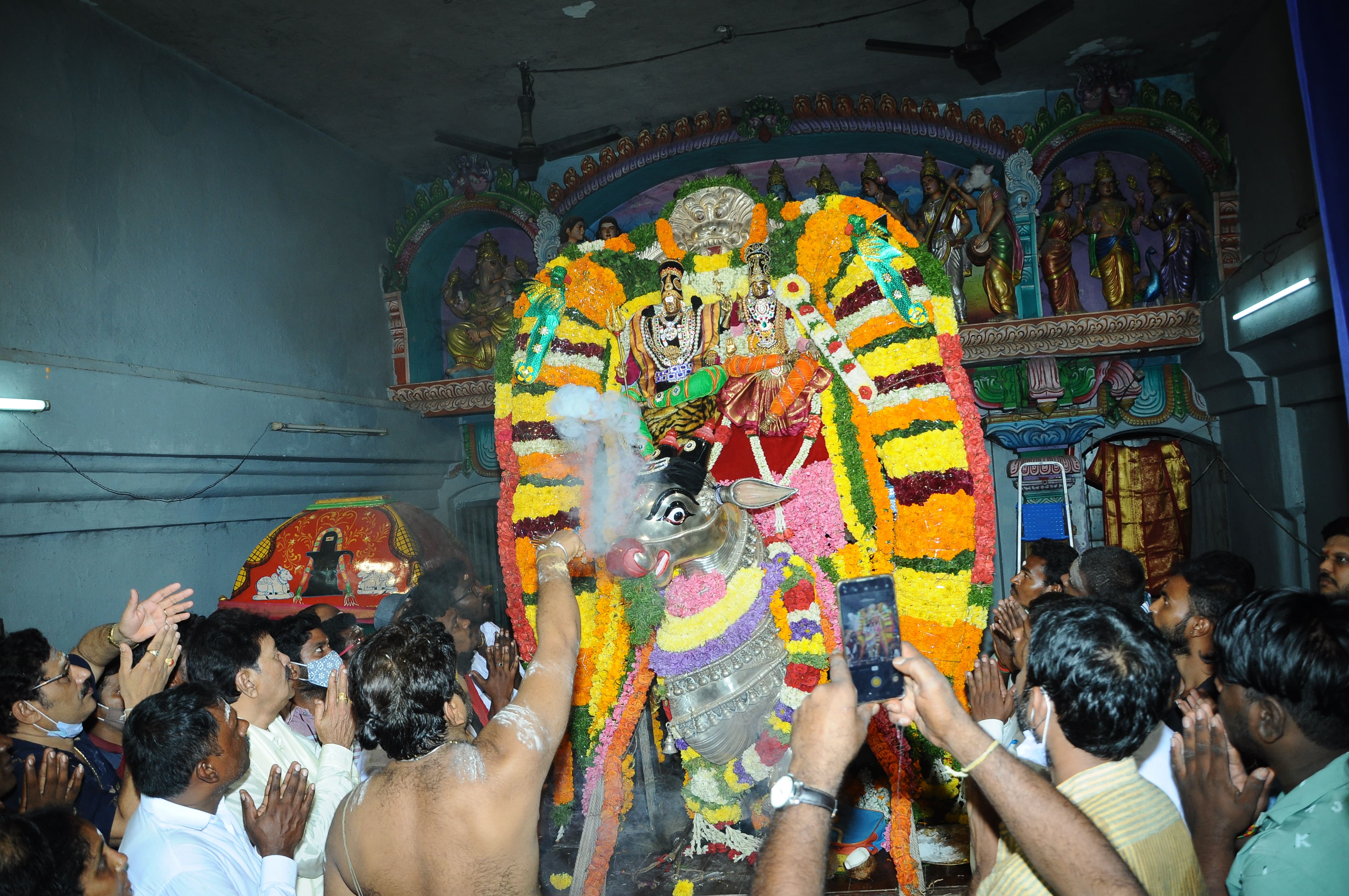 త్రయోదశి ప్రదోషకాల అభిషేకం