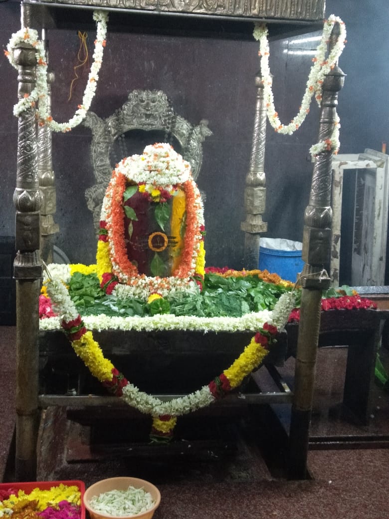 మహా శివరాత్రి లింగోద్భవ కాల అభిషేకం